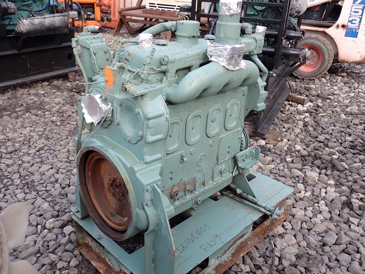 Used Detroit Diesel 4-71 Engine RIGHT HAND EXHAUST