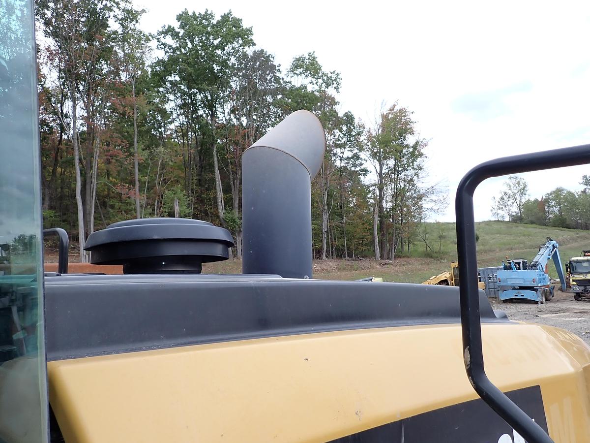 Used 2015 CAT 982M Wheel Loader