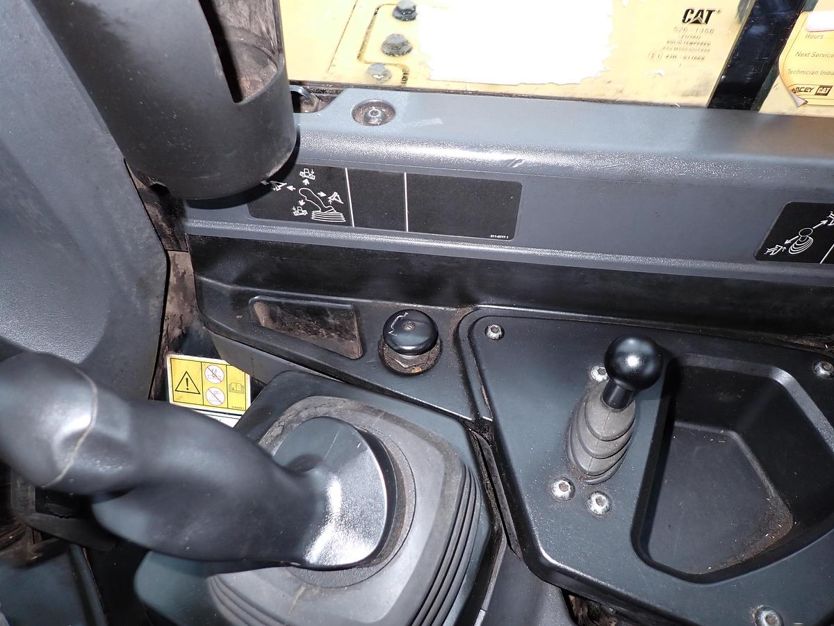 Used 2022 CAT D6 LGP Crawler Dozer 
