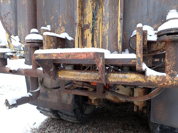 Used 1985 CAT 769C Rigid Frame Water Truck 8000 Gallon