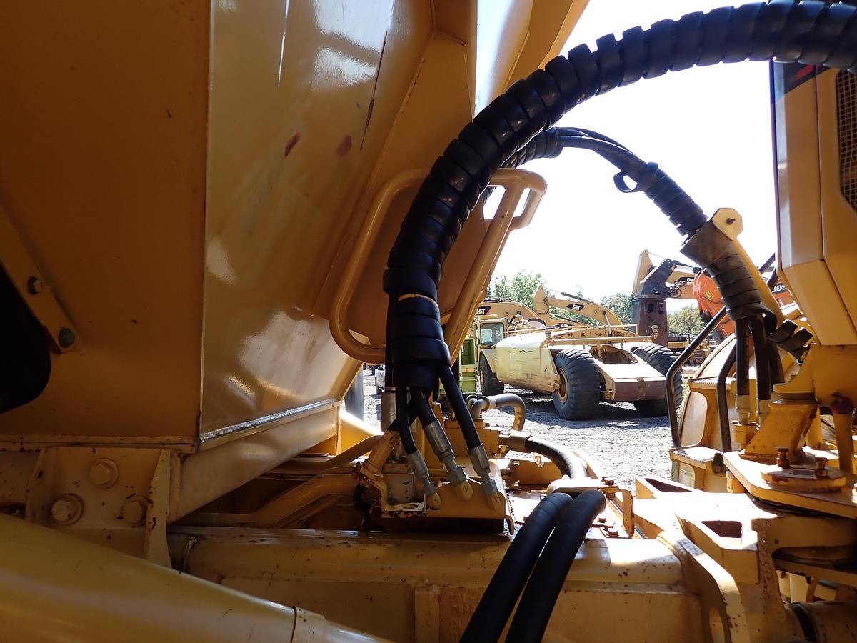 Used 2004 CAT 735 Articulated Haul Truck