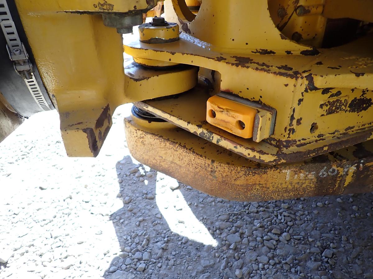 Used 2004 CAT 735 Articulated Haul Truck