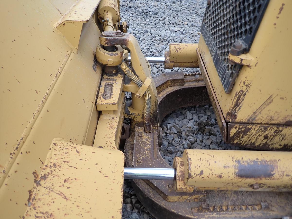 Used 1989 CAT D4H Series II Crawler Dozer 