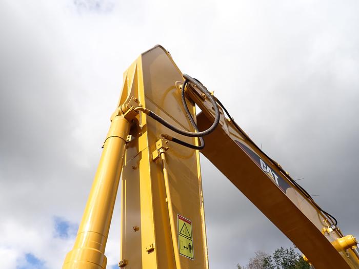 Used 2003 CAT 330CL Hydraulic Excavator