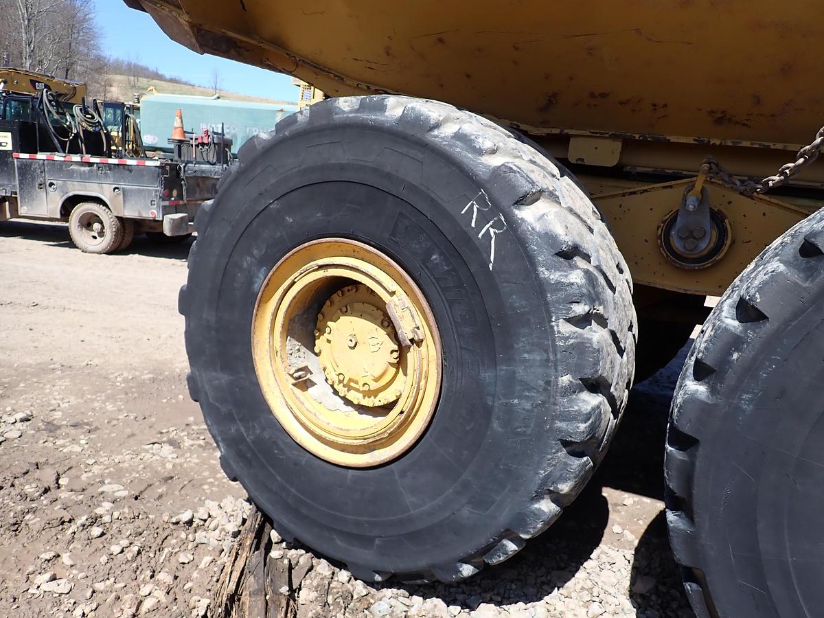 Used 2012 CAT 740B Articulated Haul Truck w/ TAILGATE