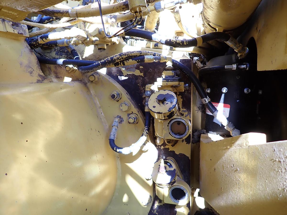 Used 2007 CAT 621G Motor Scraper