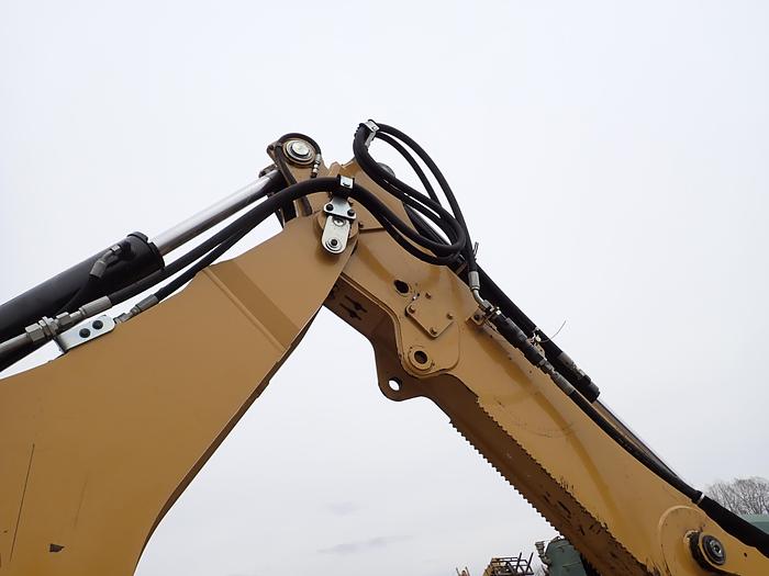 Used 2018 CAT 420F2 Loader Backhoe