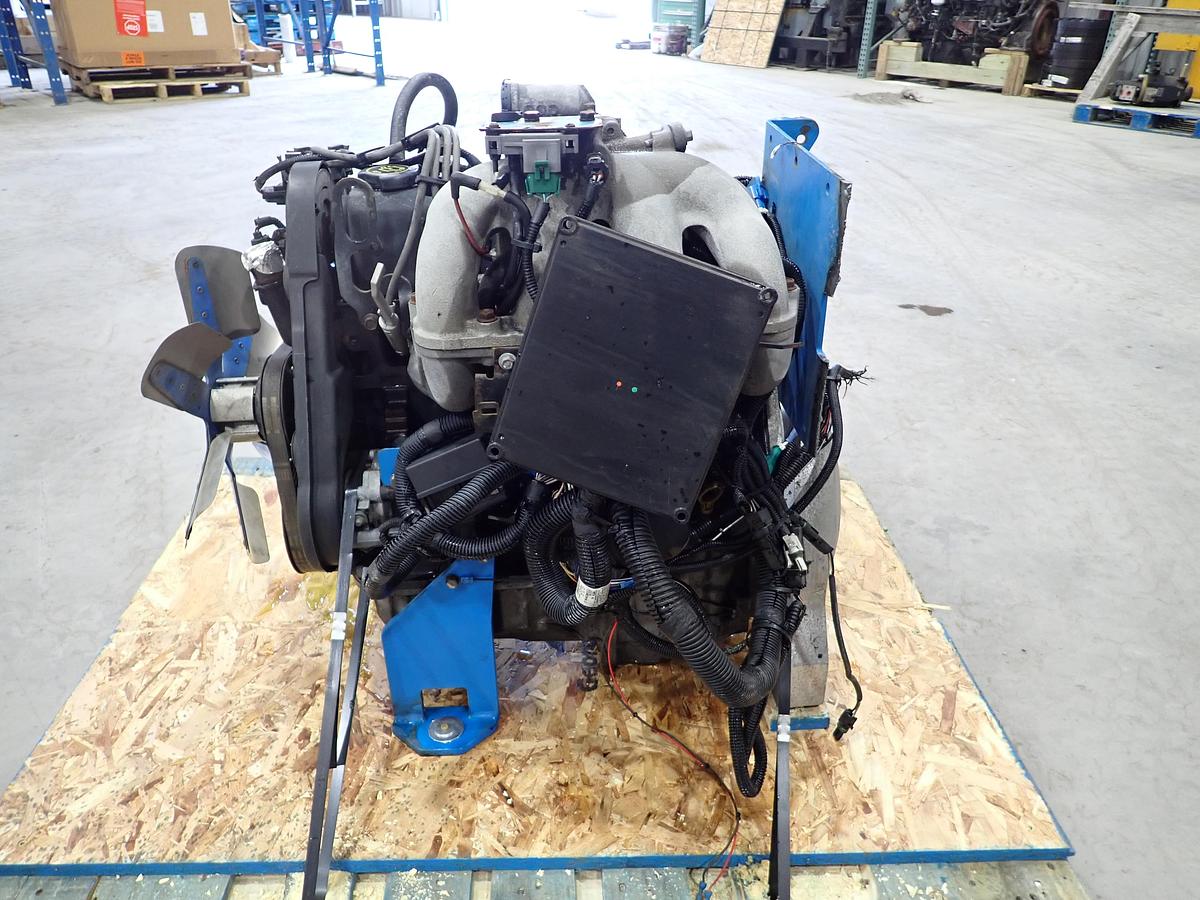 Used 2005 Ford LRG425 Gas Engine