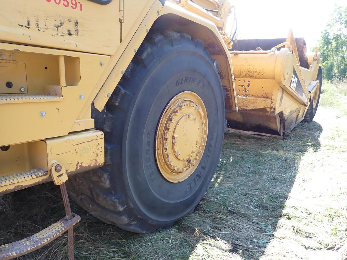 Used 2007 CAT 621G Motor Scraper