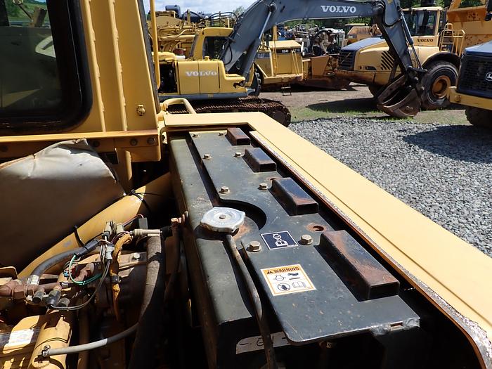 Used 2001 CAT 621G Motor Scraper