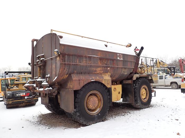 Used 1985 CAT 769C Rigid Frame Water Truck 8000 Gallon