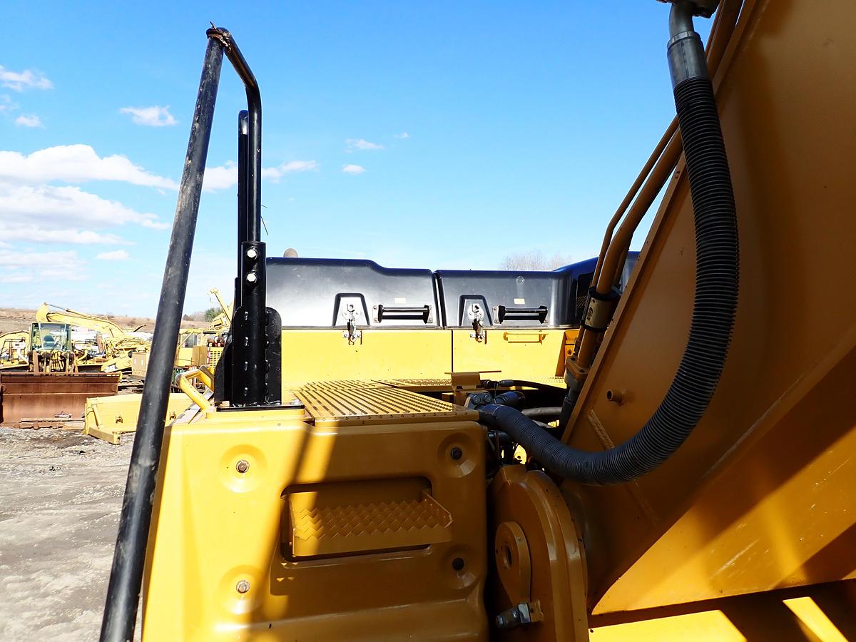 Used 2019 CAT 349FL Excavator Q/C Aux. Hydraulics