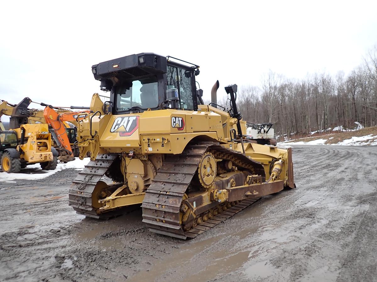 Used 2022 CAT D6 LGP Crawler Dozer 