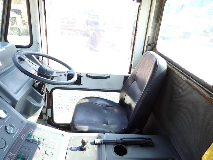 Used 2005 Elgin Pelican