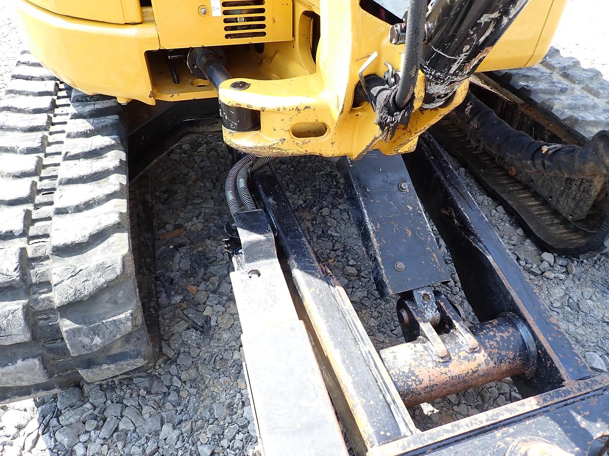 Used 2016 CAT 304E2 CR Mini Excavator HYDRAULIC THUMB!