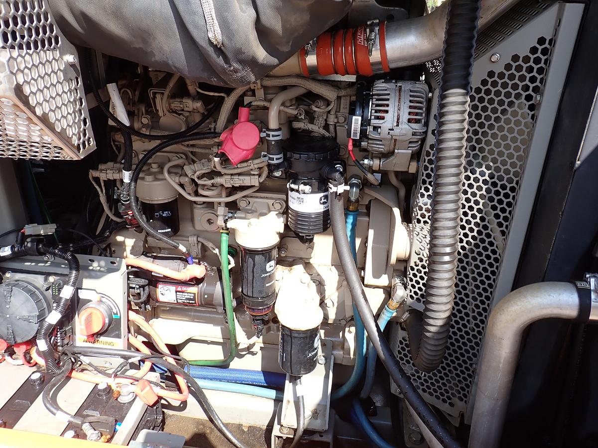 Used 2019 Sullivan Palatek D400PHHJD4AF 400 CFM Air Compressor 168 HOURS