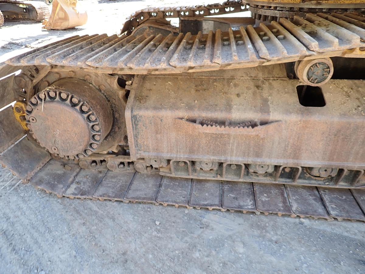 Used 2004 CAT 330CL Hydraulic Excavator