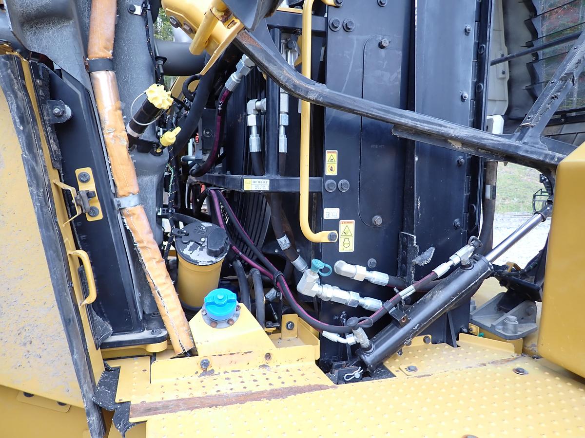 Used 2015 CAT 982M Wheel Loader