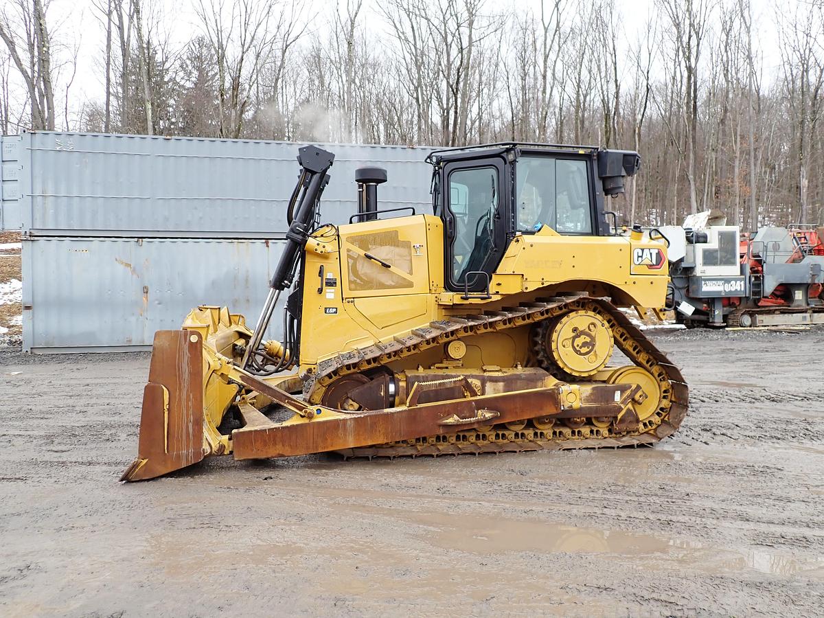 Used 2022 CAT D6 LGP Crawler Dozer 