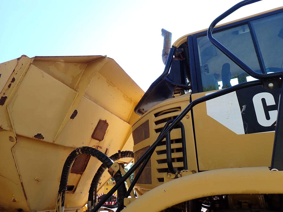 Used 2011 CAT 740 Articulated Haul Truck 7900 HOURS!