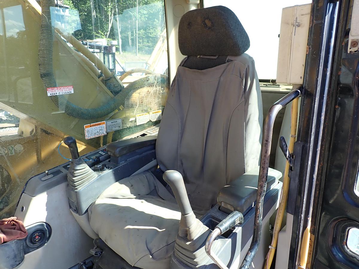 Used 2005 CAT 330CL Hydraulic Excavator