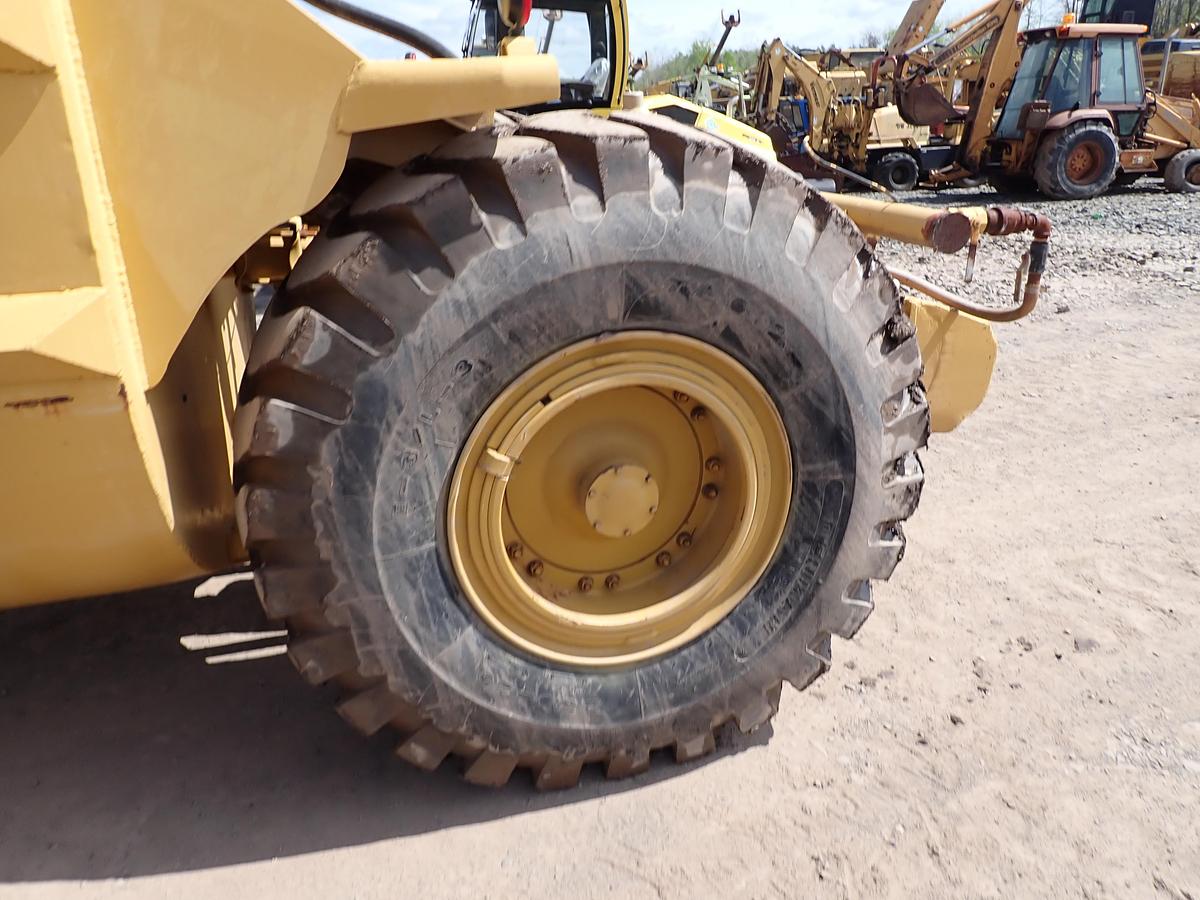 Used 1979 CAT 613B 5000 Gallon Water Wagon