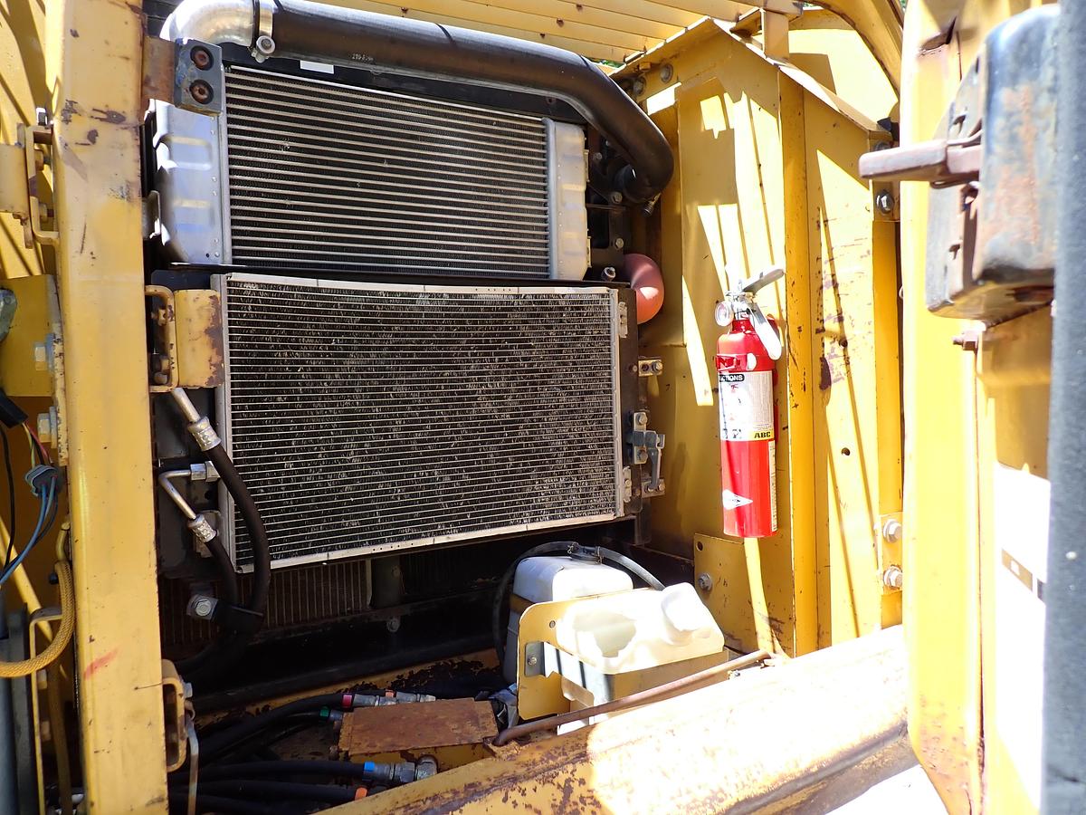 Used 2006 CAT 320CL