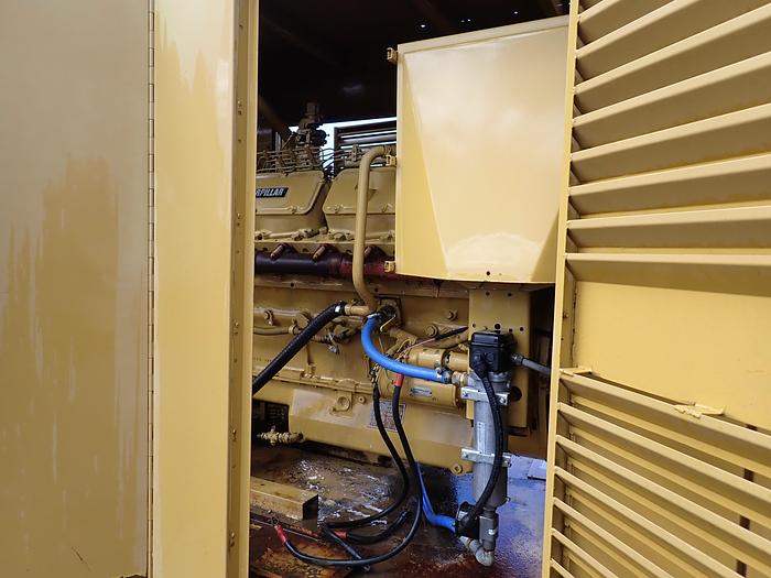 Used 1995 CAT SR4B 500 KW Standby Generator 1134 HOURS!