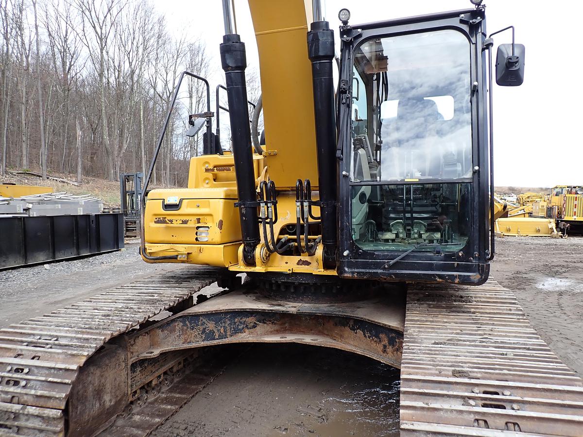 Used 2015 CAT 329FL Hydraulic Excavator 