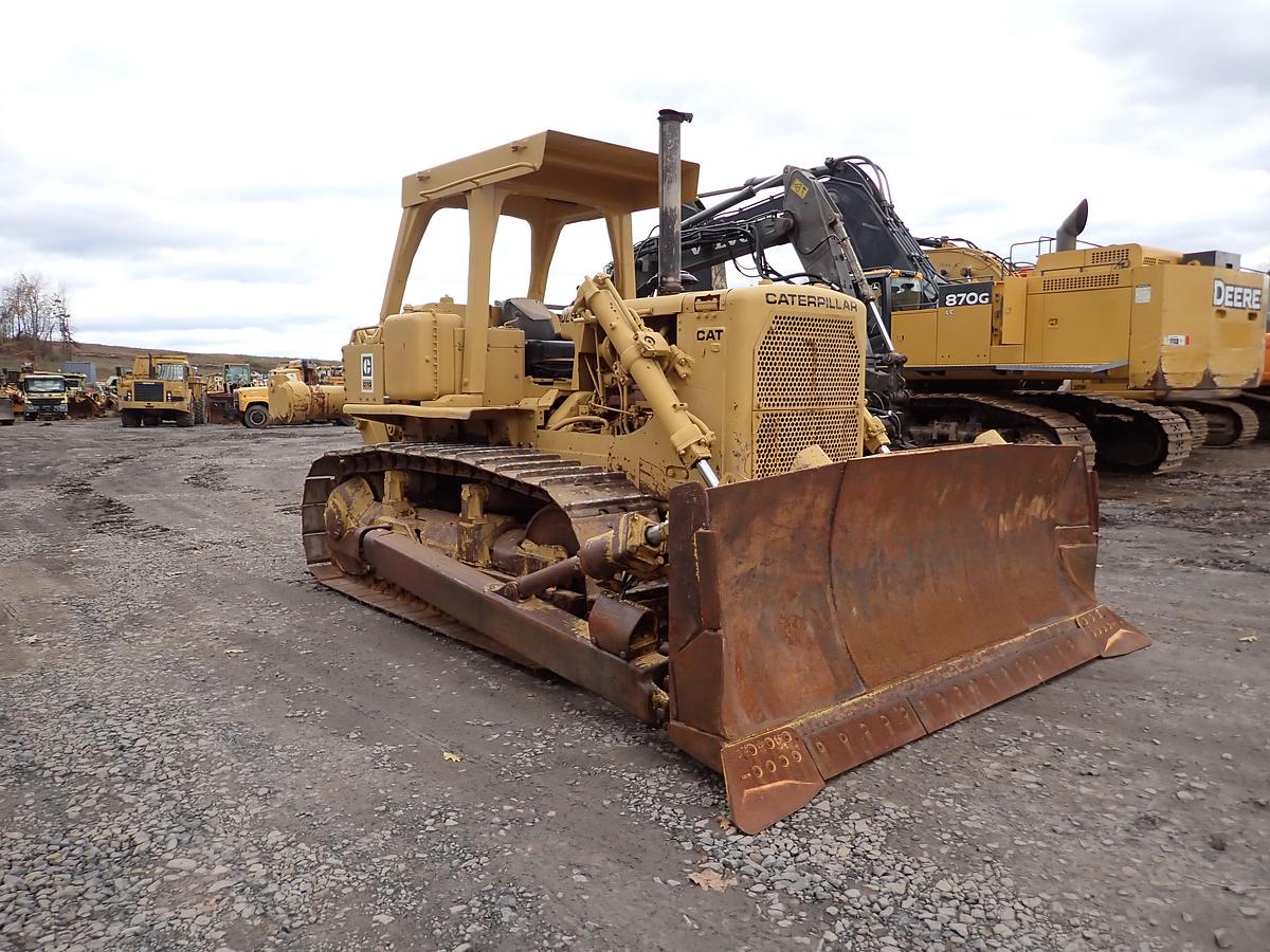 Used 1980 CAT D7G Crawler Dozer w/ RIPPER!