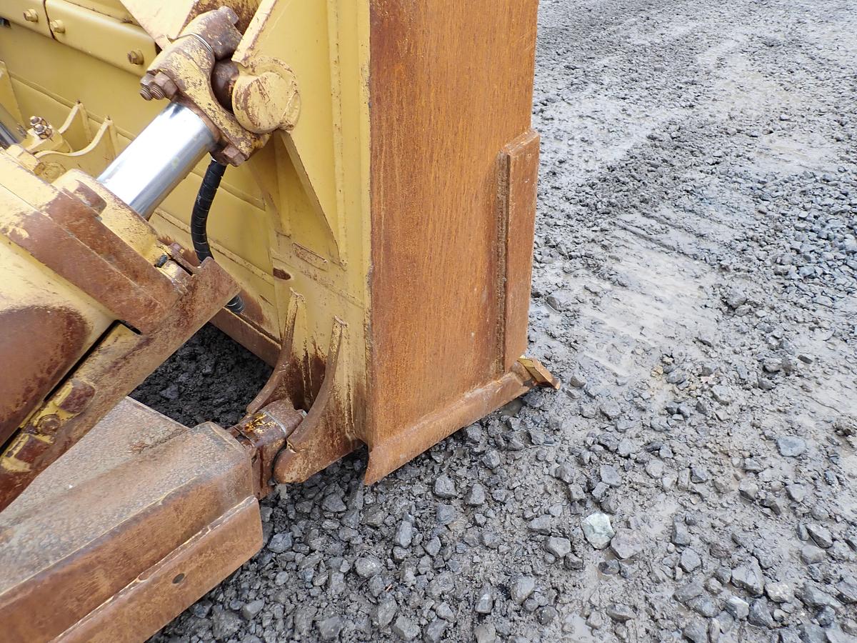 Used 2004 CAT D6R XL II