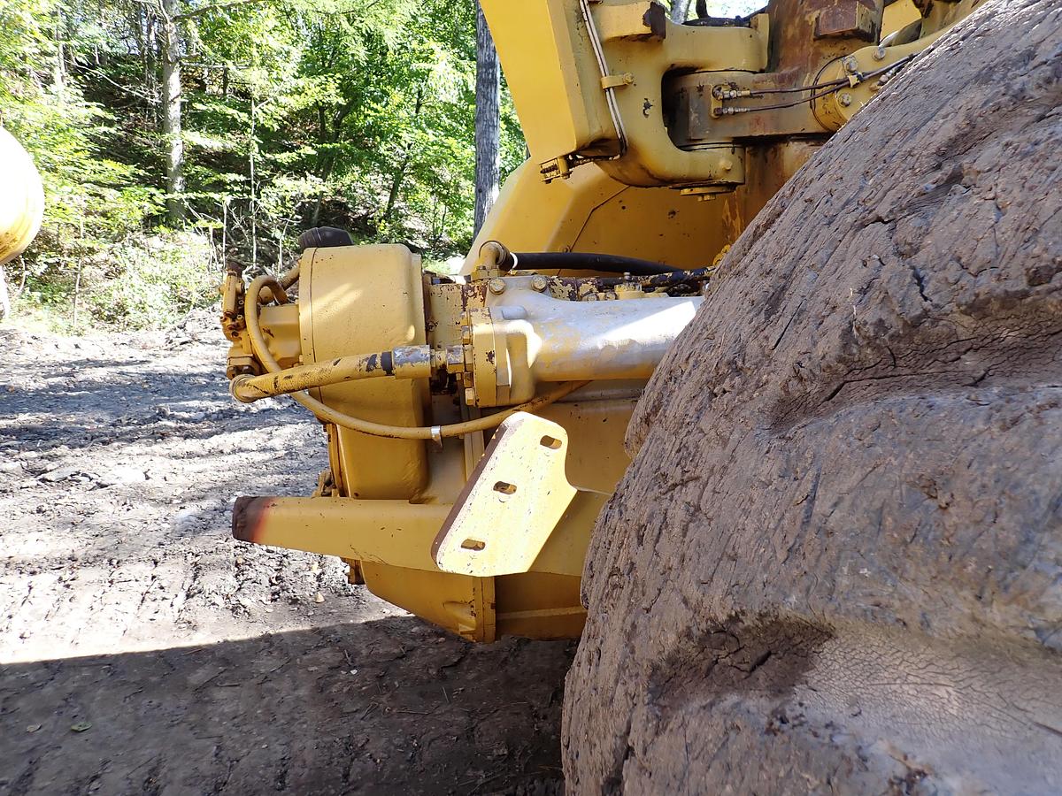 Used 2004 CAT 621G Motor Scraper