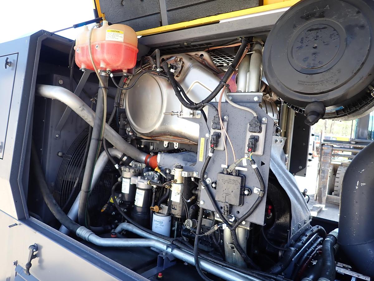 Used 2020 Atlas Copco XAS950 PD8 950 CFM Air Compressor