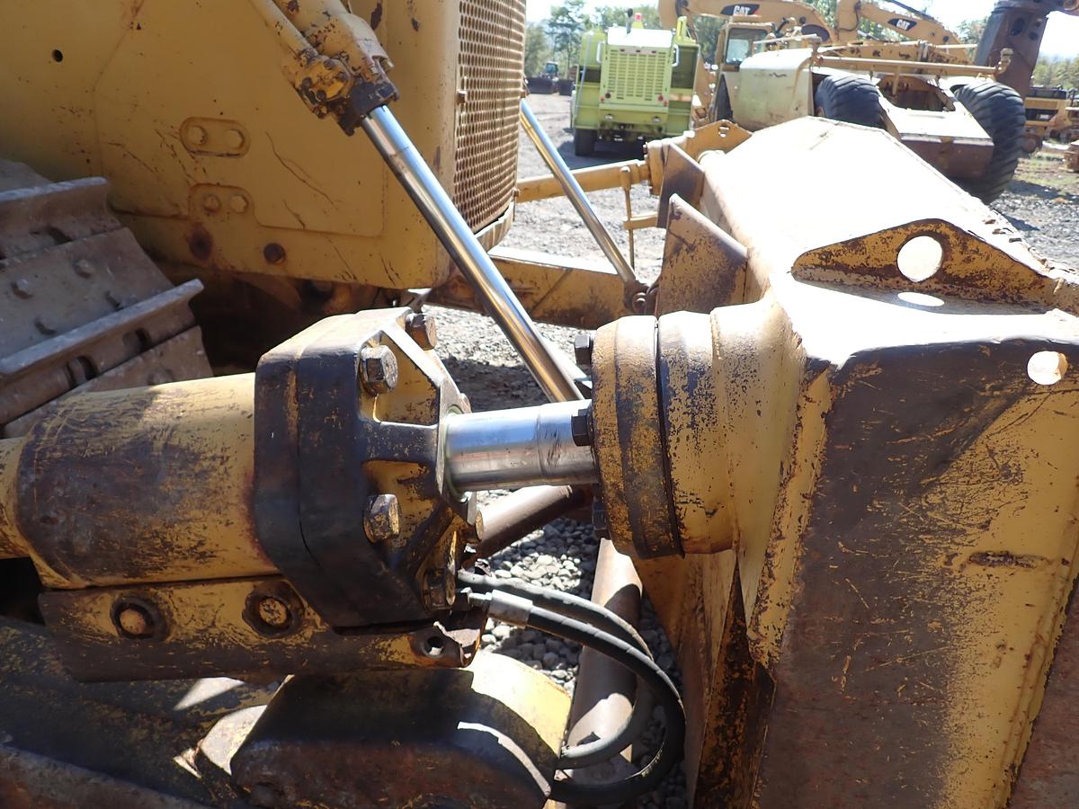 Used 1971 CAT D8H Crawler Dozer w/ RIPPER!