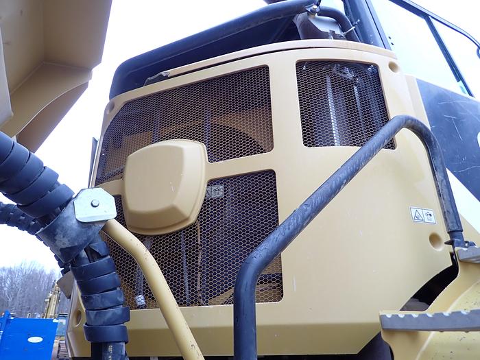 Used 2013 Caterpillar 740B Articulated Haul Truck w/ TAILGATE!