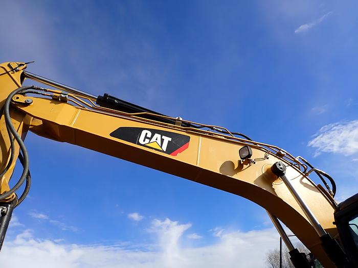 Used 2019 CAT 315F LCR