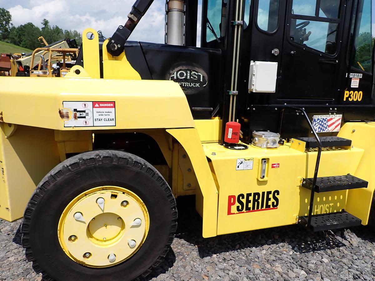 Used 2015 Hoist P300 30,000 Lb Forklift LOW HOURS!