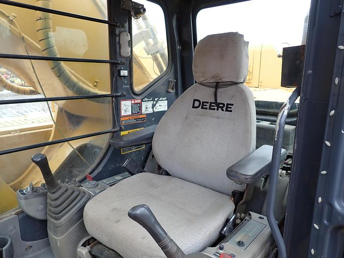 Used 2004 John Deere 600C LC Excavator