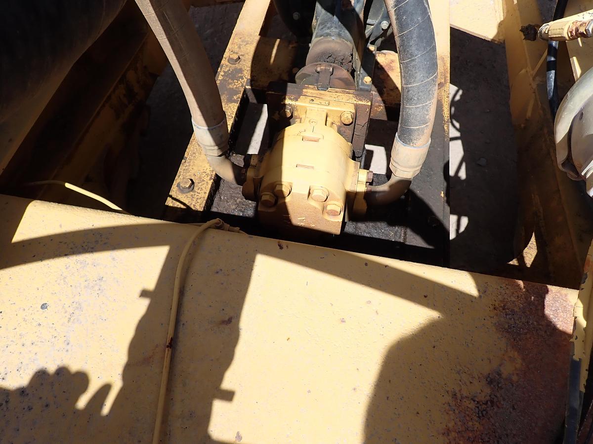 Used 1979 CAT 613B 5000 Gallon Water Wagon