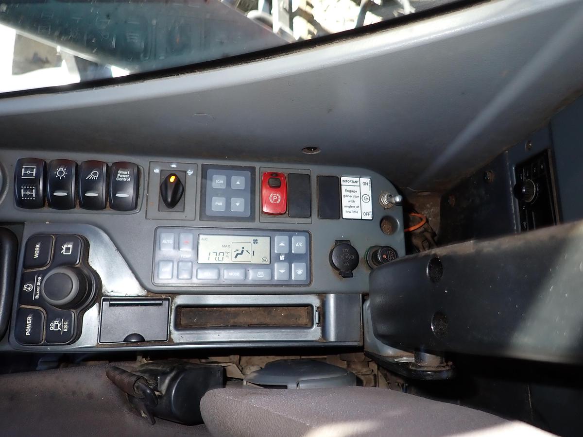 Used 2019 Doosan DX210WMH-5 Wheeled Excavator Material Handler