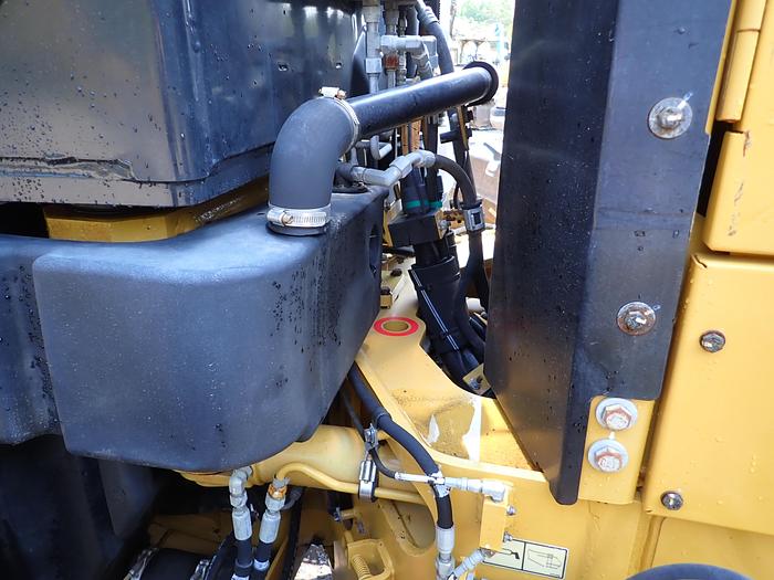 Used 2015 CAT 120M2 AWD