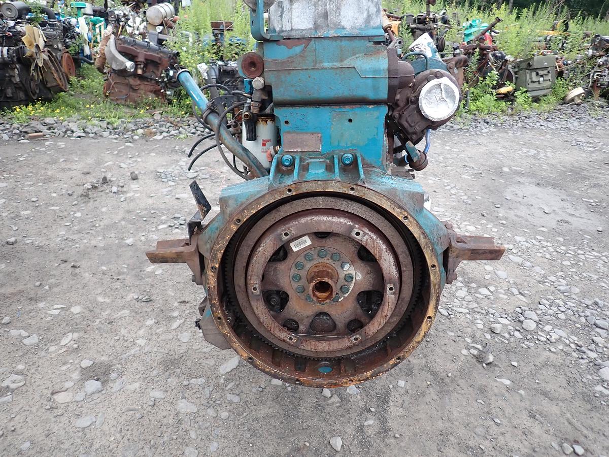 Used 2000 International DT466E 190 HP Truck Engine