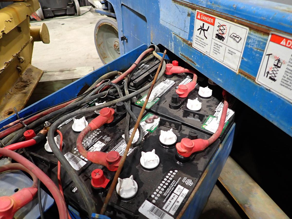 Used 2015 Genie GS2632