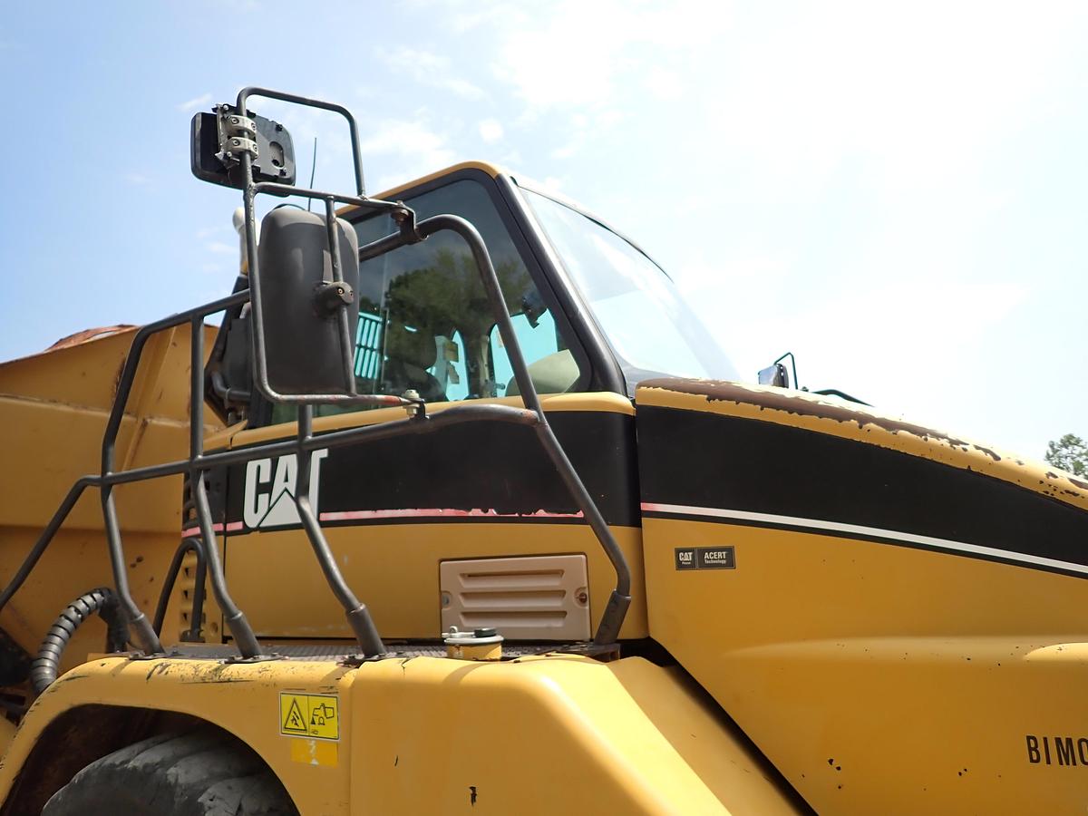 Used 2006 CAT 730