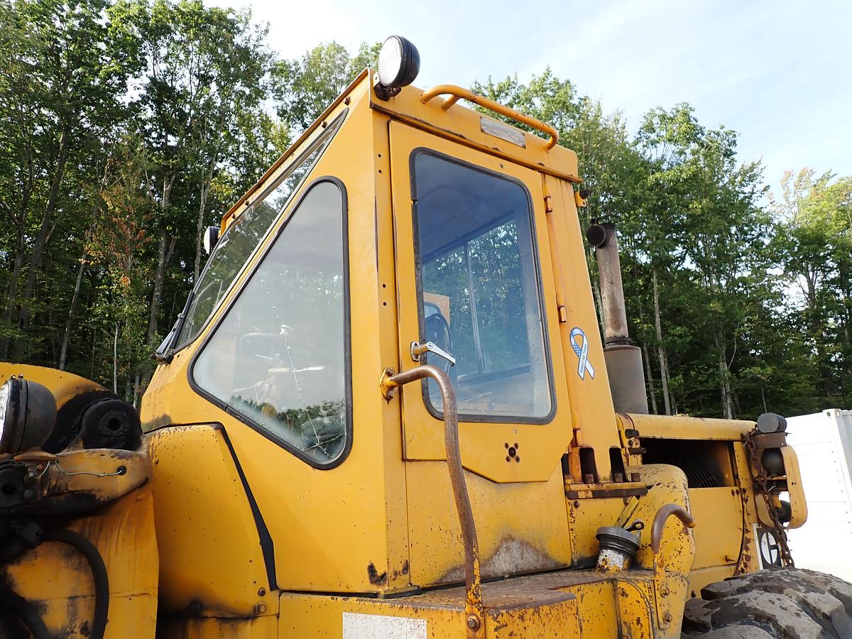 Used 1976 CAT 950 Wheel Loader w/ FORKS
