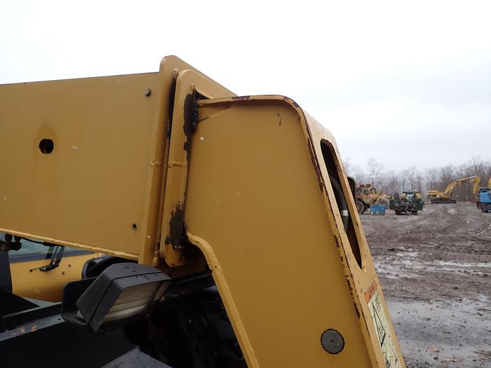 Used 2009 CAT TL943