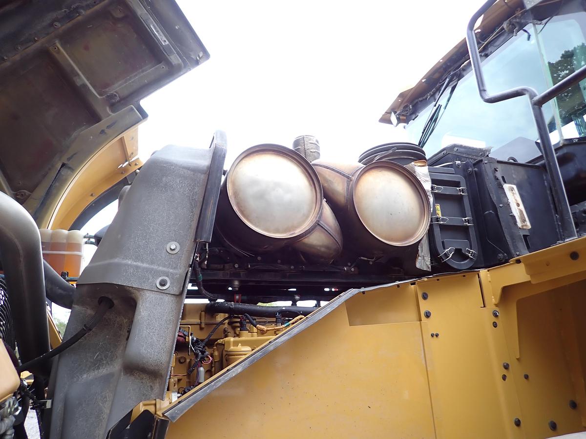 Used 2015 CAT 982M Wheel Loader