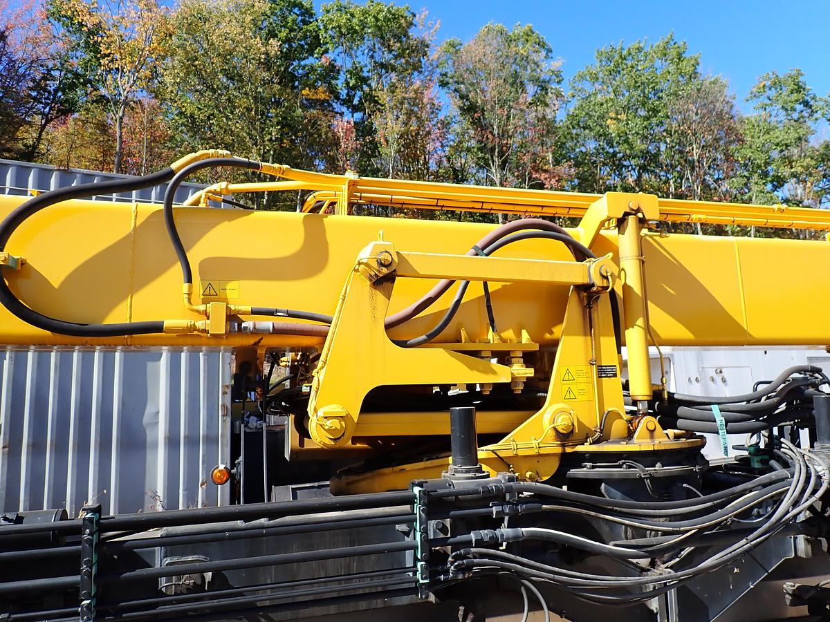 Used 2001 Vammas PSB 5500H Airport Runway Sweeper 