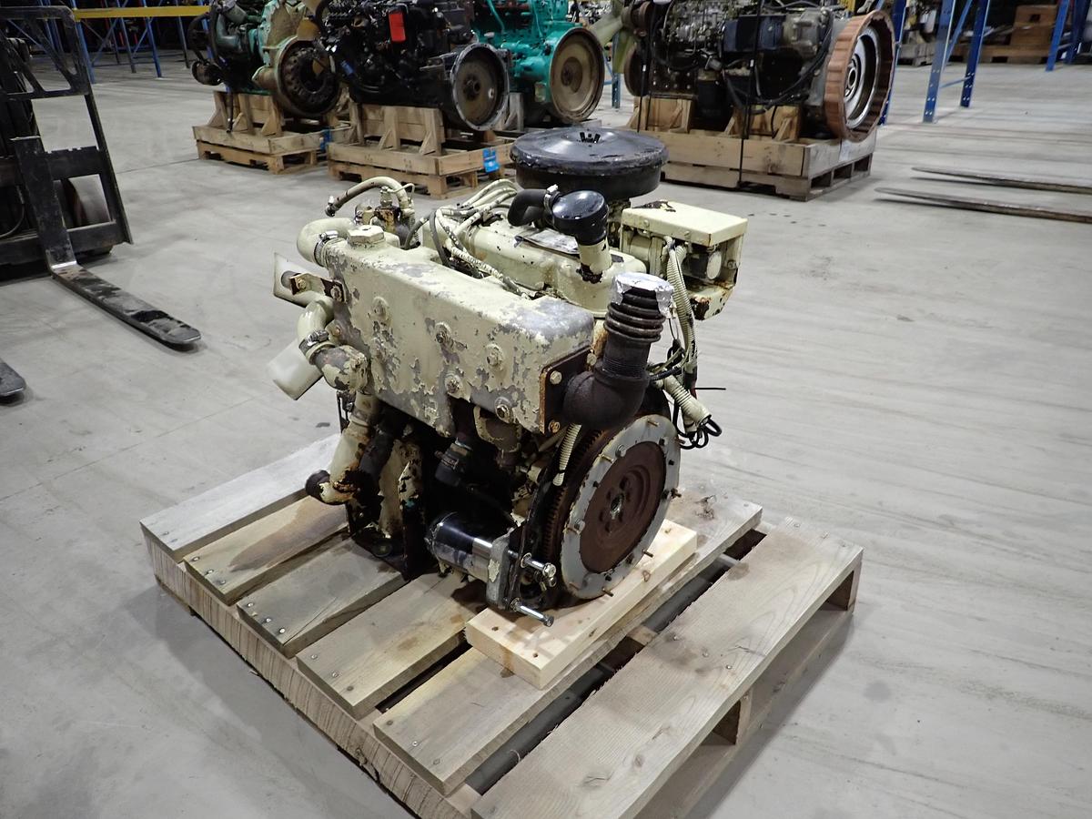 Used 1998 Ford VSG413I Gas Engine 
