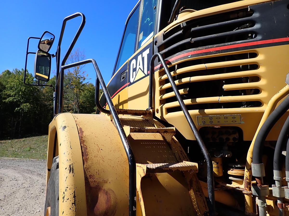 Used 2004 CAT 735 Articulated Haul Truck